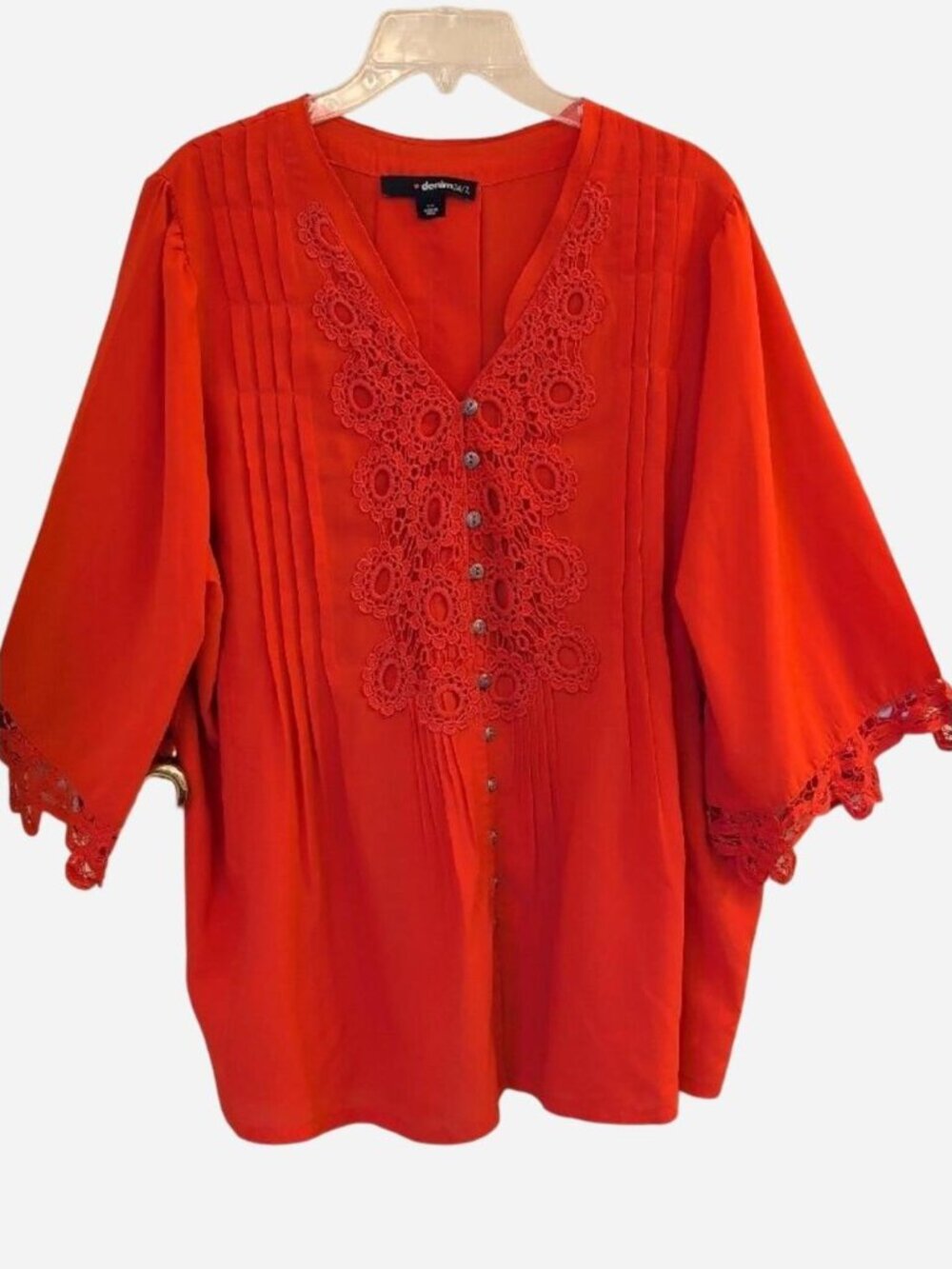 Denim 24/7 Red V-Neck Button Front Blouse with Lace Trim Size 18